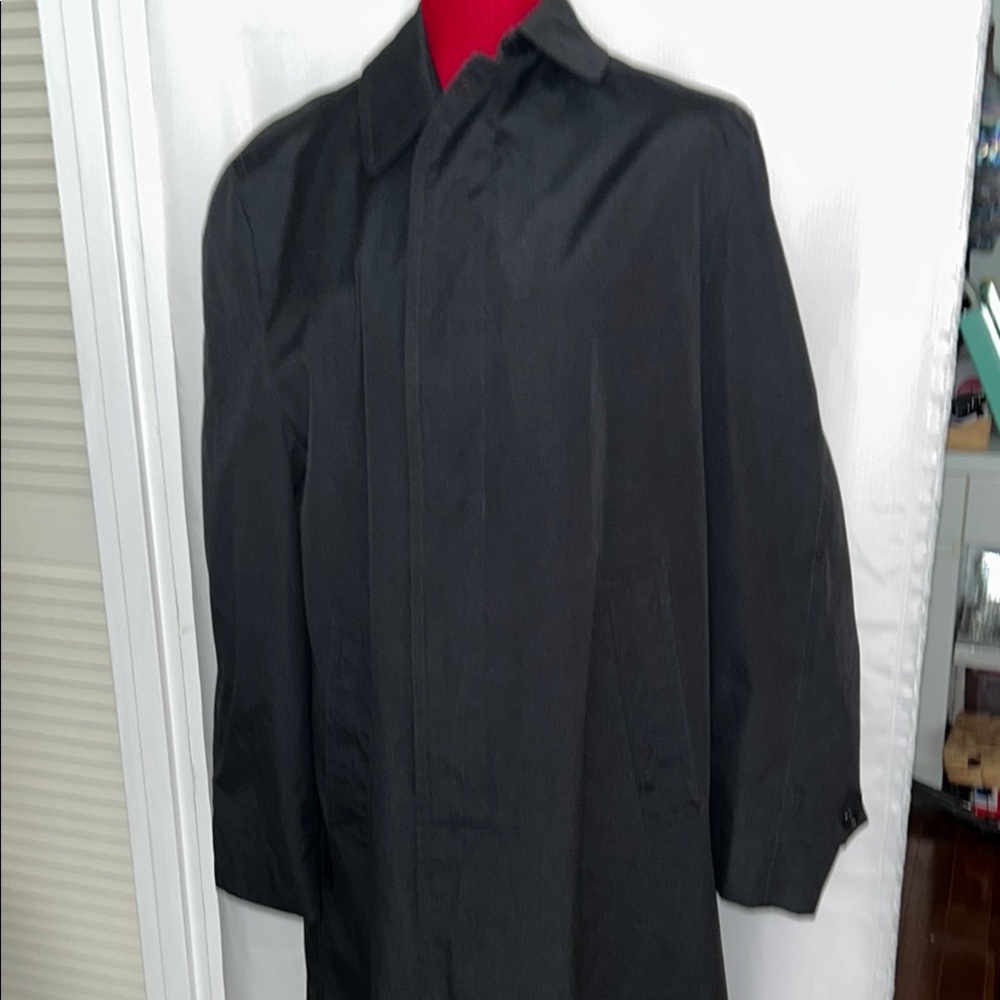 Classic London Fog Black Women’s Size 36 Regular (size 8) Rain Coat
